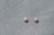 White Round 5-5.5mm AAA Grade Pearls > White